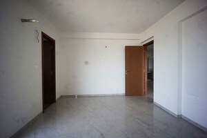 Room in 3 BHK Apartment at Science City – for Sale