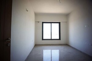 Room in 3 BHK Apartment at Science City – for Sale