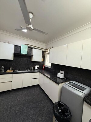 Team Area in 4 BHK Apartment at Greater Kailash I – for Rent