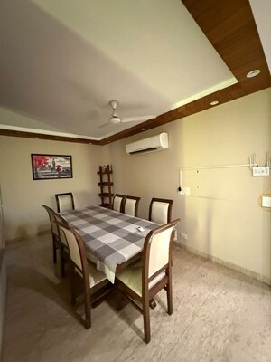 Team Area in 4 BHK Apartment at Greater Kailash I – for Rent
