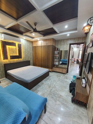 Living Room in 2.5 BHK Builder Floor at Sector 77 – for Sale