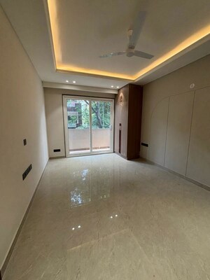 Room in 3 BHK Builder Floor at Sector 22 – for Rent