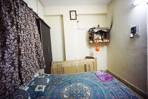 Bedroom in 2 BHK Apartment at Jivraj Park – for Sale
