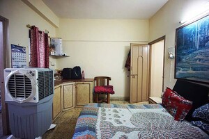 Bedroom in 2 BHK Apartment at Jivraj Park – for Sale