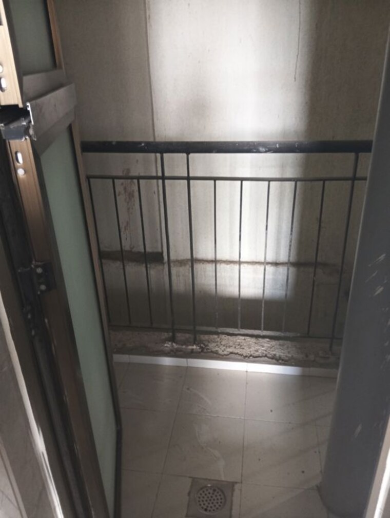 Bathroom, godrej-emerald 1.5 Bedroom 518 Sq.Ft. Apartment In Ghodbunder Road Thane 10522060