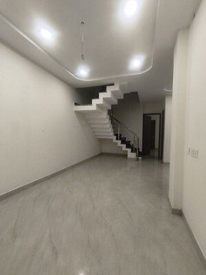 Room in 4 BHK Villa at Vision Homes Ghazipur, Ghazipur – for Sale