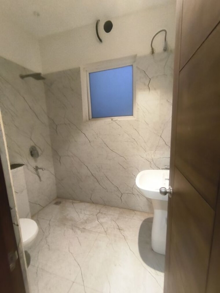Bathroom, vision-homes-ghazipur 4 Bedroom 116 Sq.Ft. Villa In Ghazipur Zirakpur 10522070