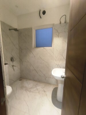 Bathroom in 4 BHK Villa at Vision Homes Ghazipur, Ghazipur – for Sale