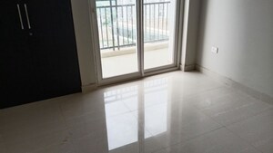 Room in 3 BHK Apartment at Tata Eureka Park, Sector 150 – for Rent