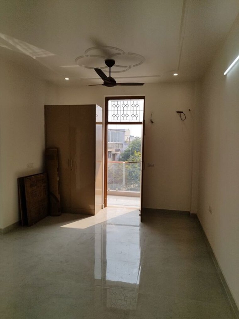 Room, dwarka 3 Bedroom 1500 Sq.Ft. Apartment In Dwarka Delhi 10522106