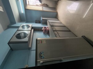 Furnished Amenities in 1 BHK Apartment at Bhoomi Gokul, Goregaon East – for Rent