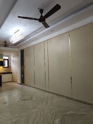 Room in 3 BHK Builder Floor at Pratap Vihar GDA Flats, Pratap Vihar – for Sale