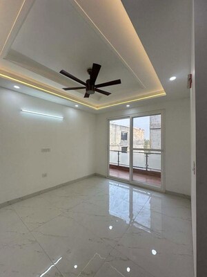 Room in 3 BHK Builder Floor at Freedom Fighters Enclave – for Rent