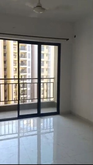Room in 2 BHK Apartment at Runwal Gardens Phase 2, Dombivli East – for Rent