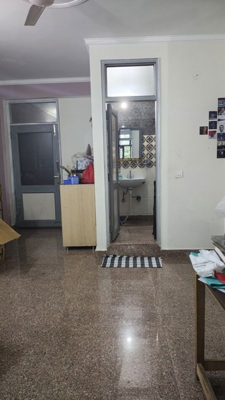 Living Room, freedom fighters vihar 1 Bedroom 800 Sq.Ft. Builder Floor In Freedom Fighters Vihar Delhi 10522131