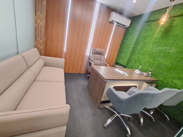 Living Room, sector 63 Commercial Office Space 1500 Sq.Ft. In Sector 63 Noida 10522136