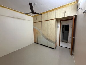 1 BHK Apartment For Rent in Mulund West