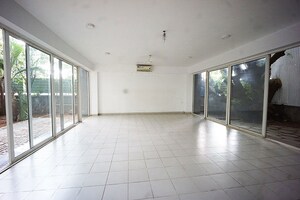 Room in 4 BHK Penthouse at Kondhwa Budruk – for Sale
