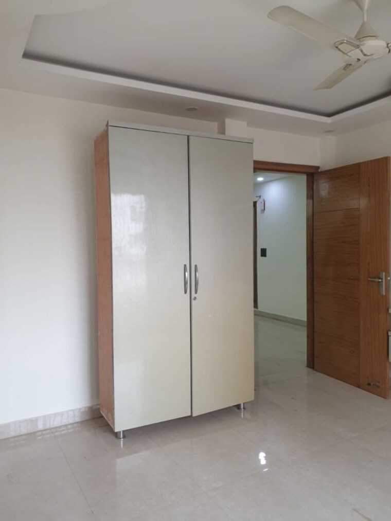 Room, tdi-the-retreat 3 Bedroom 250 Sq.Yd. Builder Floor In Sector 89 Faridabad 10522016