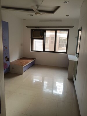 Room in 4 BHK Apartment at Raheja Gardens, Wanwadi – for Sale