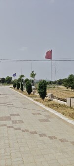 111 Sq.Yd. Plot in Suncity Township