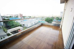 Swimming Pool in 3 BHK Apartment at Kondhwa Budruk – for Sale