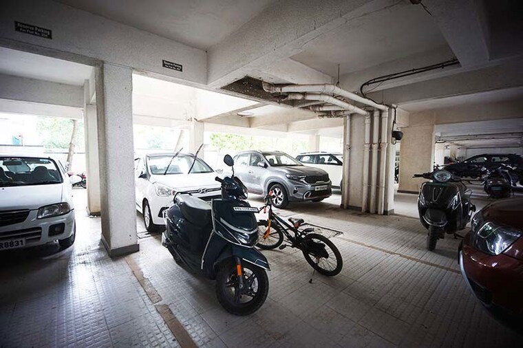  Parking, kondhwa budruk 3 Bedroom 1200 Sq.Ft. Apartment In Kondhwa Budruk Pune 10522215