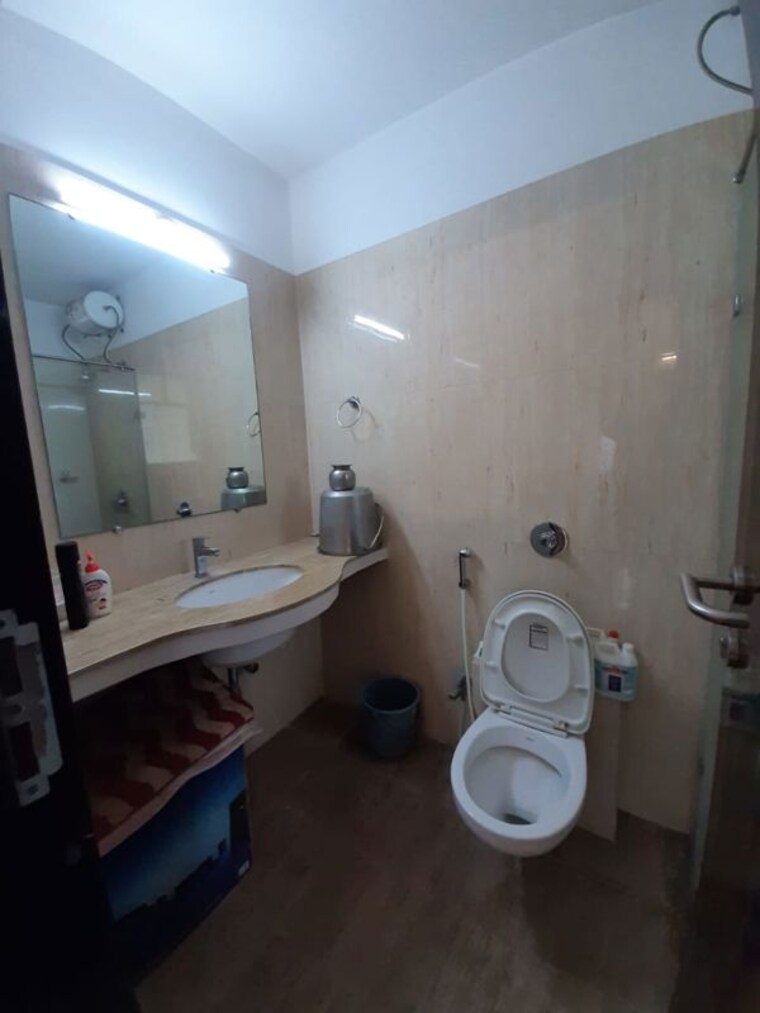 Bathroom, aditya-nisarg-palms 3 Bedroom 1500 Sq.Ft. Apartment In Bavdhan Pune 10522223