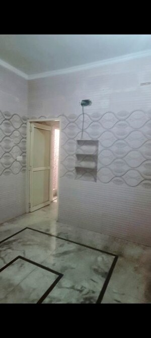 Bathroom in 2 BHK Apartment at Sector 44 – for Rent
