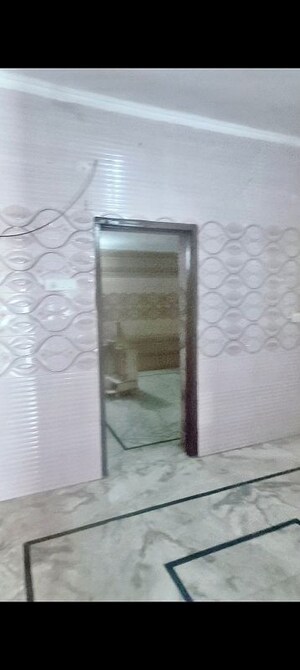 Bathroom in 2 BHK Apartment at Sector 44 – for Rent