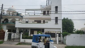  Showroom For Rent in Vijay Tower Gomti Nagar, Gomti Nagar
