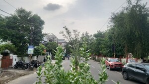  Showroom – Garden View at Vijay Tower Gomti Nagar, Gomti Nagar - for Rent