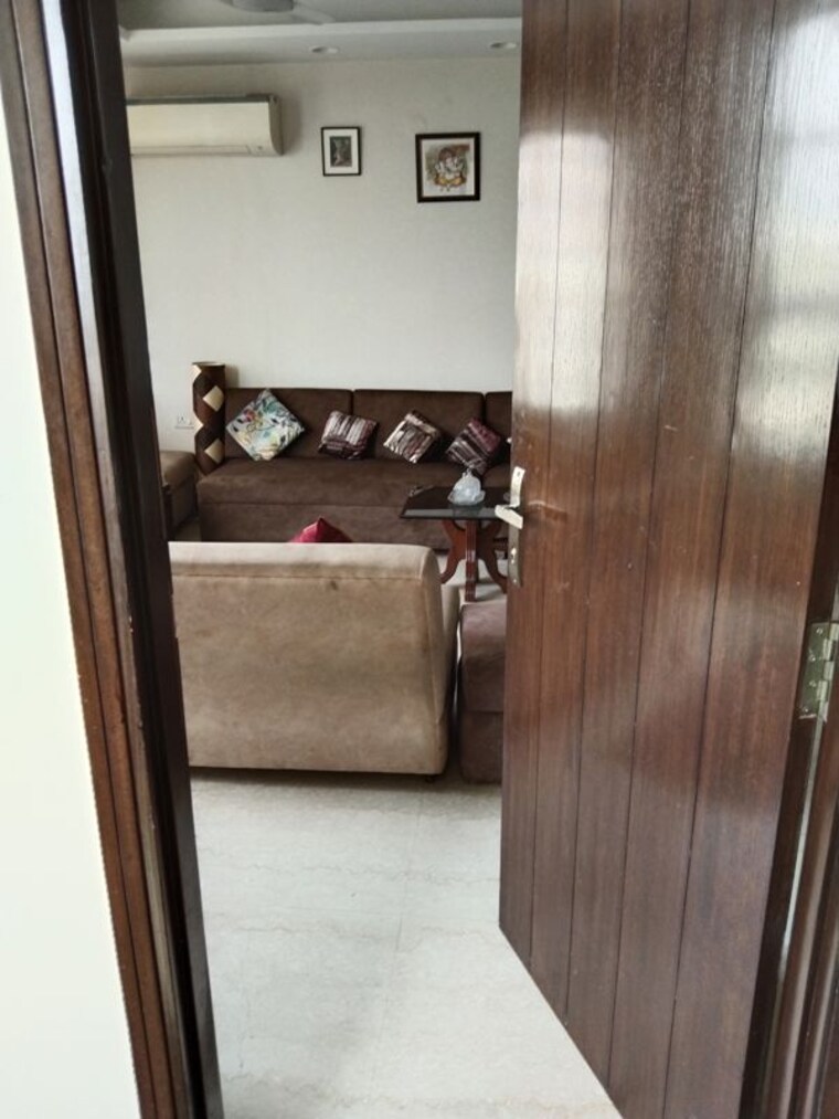Room, new rajinder nagar 3 Bedroom 125 Sq.Yd. Builder Floor In New Rajinder Nagar Delhi 10521969