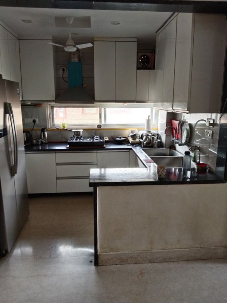 Kitchen, new rajinder nagar 3 Bedroom 125 Sq.Yd. Builder Floor In New Rajinder Nagar Delhi 10521969