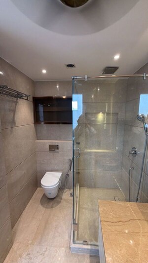 Bathroom in 3 BHK Apartment at DLF Park Place, Sector 54 – for Sale