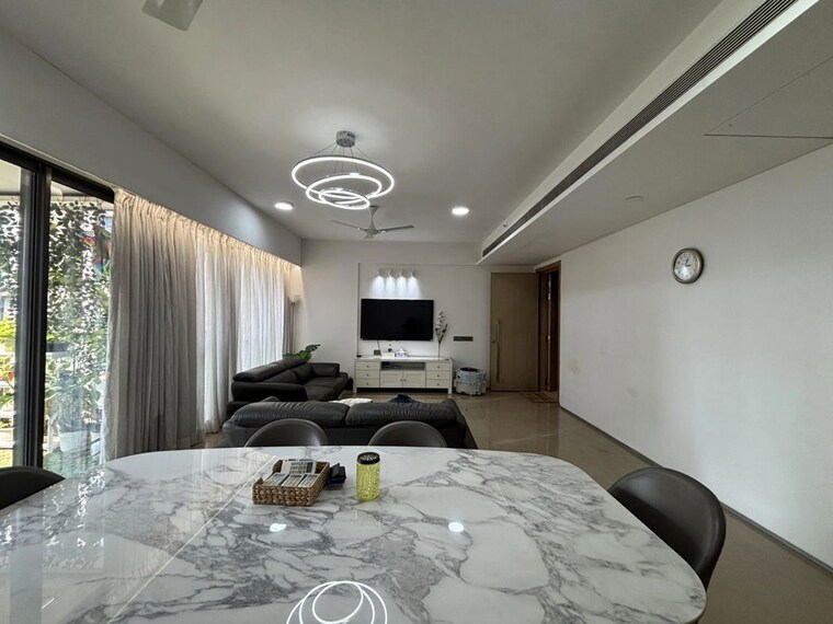  Parking, rustomjee-seasons 4 Bedroom 2500 Sq.Ft. Apartment In Bandra East Mumbai 10522294