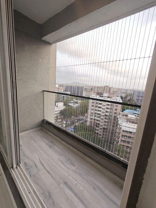 2 BHK 600 Sq.Ft. Apartment in Rockline The Meridian Towers