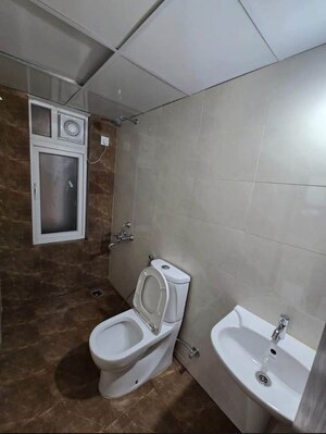 Bathroom in 3 BHK Apartment at Rajapushpa Provincia, Narsingi – for Sale