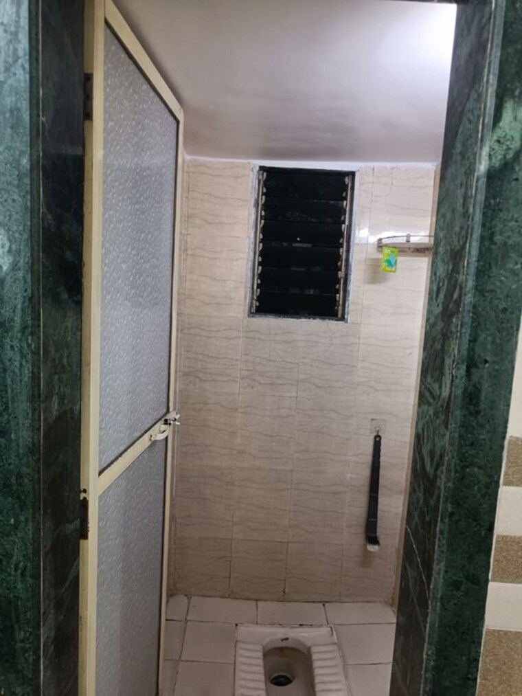 Bathroom, kalher 1 Bedroom 450 Sq.Ft. Apartment In Kalher Thane 10522303