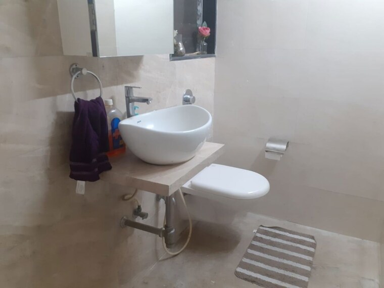 Bathroom, rajesh-park-view 2 Bedroom 800 Sq.Ft. Apartment In Santacruz East Mumbai 10522311