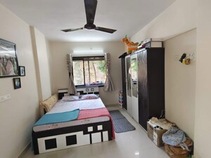 Bedroom in 1 BHK Apartment at Lok Darshan, Andheri East – for Rent