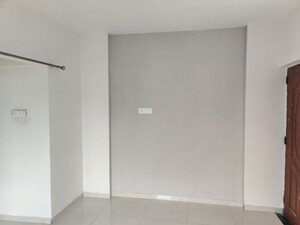 Room in 3 BHK Apartment at Nagpal Dev Exotica, Kharadi – for Rent