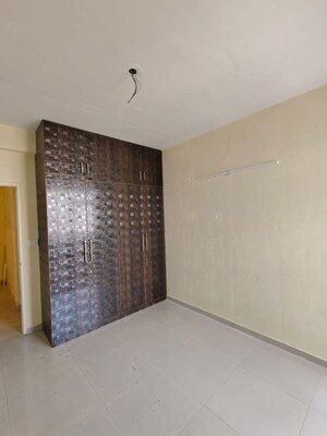 2 BHK Apartment For Rent in Pyramid Midtown, Sector 59