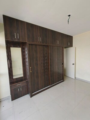Room in 2 BHK Apartment at Pyramid Midtown, Sector 59 – for Rent