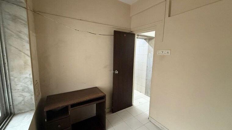 Room, santacruz west 1 Bedroom 500 Sq.Ft. Apartment In Santacruz West Mumbai 10522360
