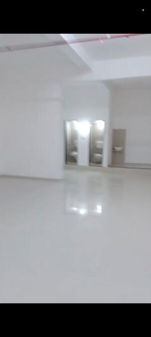 Showroom For Rent in Sandhya Eve Horizon, Kandivali West