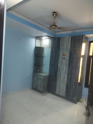 Room in 3 BHK Apartment at South Delhi – for Sale