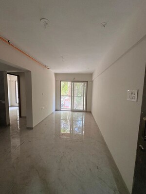 Room in 1 BHK Apartment at Shree Shreeji Apartment, Ghatkopar East – for Rent