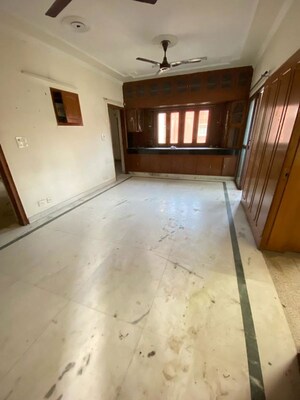 2 BHK Builder Floor For Rent in Alaknanda