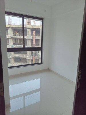 Room in 2 BHK Apartment at Sunteck City Avenue 2, Goregaon West – for Rent